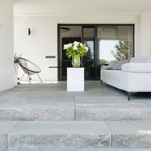 JADAR Stopień schodowy gładki łupany